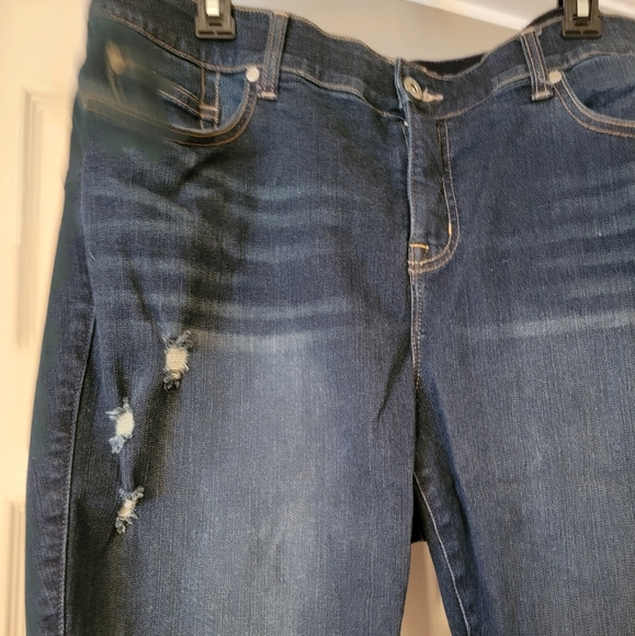 Torrid Bombshell Skinny - Picture 3 of 8